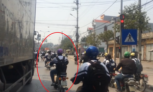 Lỗi vượt đèn đỏ, xe máy bị phạt bao nhiêu tiền?