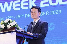 Bộ trưởng Nguyễn Mạnh Hùng: Hãy tin tưởng vào công nghệ mới như AI