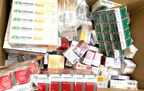 ‘Lật mặt’ các cơ sở kinh doanh tân dược, mỹ phẩm, thuốc lá lậu