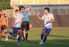 'Người hùng' U19 Việt Nam ghi bàn, CLB Huế đánh bại Đồng Tháp