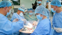 Giám đốc Bệnh viện Trung ương Huế chia sẻ kinh nghiệm đảm bảo thuốc, vật tư y tế