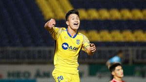 Thua SLNA, HAGL tạm thoát đáy bảng xếp hạng V.League