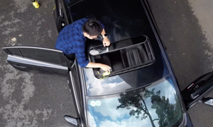 Cách vệ sinh cửa sổ trời tại nhà