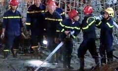 Sập giàn giáo ở Thanh Hóa khiến 1 người bị vùi lấp