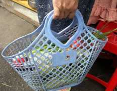 Gợi ý 'đi chợ xanh, giảm túi nylon' và mua sắm Tết giảm rác thải nhựa