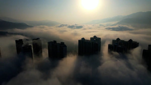 Biển mây bao phủ thành phố ở Trung Quốc