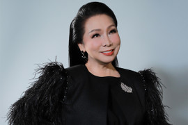 NSND Bạch Tuyết ở tuổi U80: 'Tôi cứ làm việc hết lòng khi còn thở'