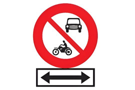 Gặp biển này xe mô tô 3 bánh có được phép rẽ không?