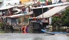 Bao giờ TP.HCM bồi thường, di dời xong nhà ven kênh rạch?