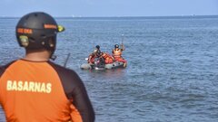Indonesia: Tàu chở 28 người đi dự đám cưới mất tích trên biển 