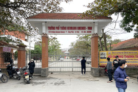 Sập trần lớp học ở Nghệ An, nhiều học sinh bị thương 