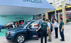 Khách hàng Việt đánh giá xe Skoda tay lái chắc chắn, đi êm