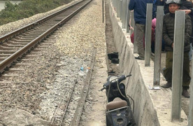 Băng qua đường sắt, 2 nữ cán bộ bệnh viện bị tàu hỏa tông tử vong