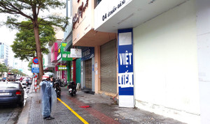 Cuối năm, phố thời trang Đà Nẵng vắng lặng, nhan nhản bảng 'cho thuê mặt bằng'