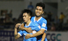 Tiền đạo U23 Việt Nam ghi bàn, CLB Đà Nắng thắng ngược phút bù giờ