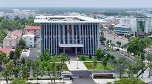 Phó phòng Nội chính ở Cà Mau chết tại nơi làm việc