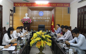 Thái Bình trả hơn 5.200 tỷ lương hưu, trợ cấp BHXH qua hệ thống bưu điện