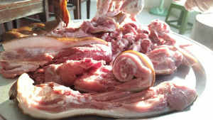 Mẹo phân biệt thịt lợn mán chuẩn