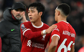 Sao Nhật Bản có phong độ cực cao ở Liverpool sắp so tài Tuấn Anh, Quang Hải