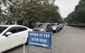 Ùn tắc đăng kiểm dịp cuối năm: Bộ Giao thông Vận tải đưa giải pháp 'nóng'
