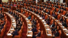 Nửa nhiệm kỳ: Xây dựng chính sách và năng lực phản ứng chính sách