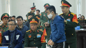 Chủ tịch Việt Á cùng nhóm cựu sĩ quan Học viện Quân y bị dẫn giải tới toà