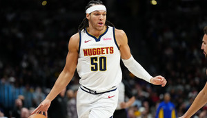 Sao bóng rổ NBA bị chó cắn, khâu 21 mũi