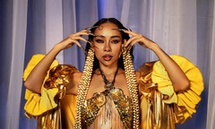 Nữ ca sĩ mang danh xấu lạ nhưng luôn đắt show sự kiện nhan sắc
