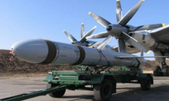Video tên lửa hành trình Kh-101 Nga 'nhả mồi bẫy' khi tấn công Ukraine