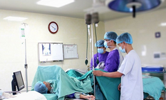 Mắc căn bệnh lạ, nữ sinh luôn có mùi khó chịu