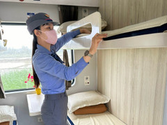 Hành khách bỏ quên ví chứa hơn 60 triệu trên tàu SE4