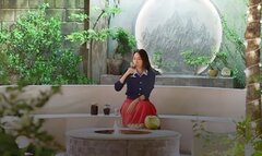 Trong video mừng năm mới, ca sĩ Mỹ Tâm để lộ biệt phủ rộng lớn