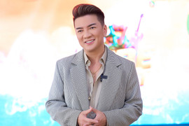 Đàm Vĩnh Hưng làm giám đốc nghệ thuật, tiết lộ sẽ không chạy show mùa Tết