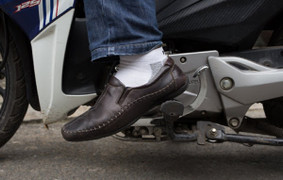 Cách sang số xe máy 'chuẩn bài'