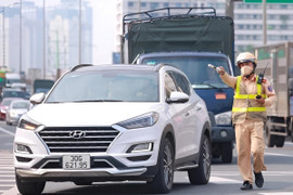 Ô tô đi sai làn đường bị phạt bao nhiêu tiền?