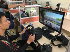Nhiều người phản đối thi mô phỏng lái xe, Cục Đường bộ Việt Nam nói sẽ chỉnh sửa