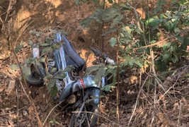 Phát hiện thi thể cô gái trẻ tử vong bên vệ đường