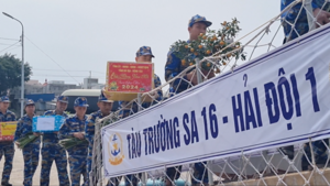 Mang Tết đến Nhà giàn DKI