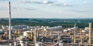 Giá xăng dầu hôm nay 9/1: OPEC tăng sản lượng, giá dầu suy giảm