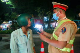 Phó Thủ tướng: Kiên quyết xử lý nghiêm vi phạm nồng độ cồn trong năm 2024