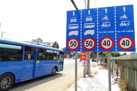 Ô tô chạy quá tốc độ 5-10 km/h bị phạt bao nhiêu tiền?