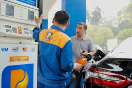 Giá xăng dầu ngày mai quay đầu tăng?