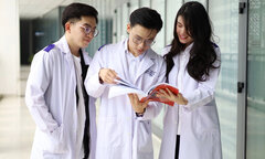 Thích ngành Điều dưỡng nên chọn trường đại học nào tốt nhất?