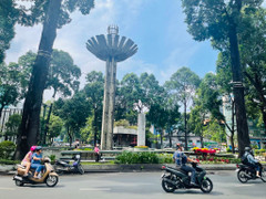 Dự báo thời tiết TP.HCM hôm nay 10/1: Ít mây, trưa chiều trời nắng