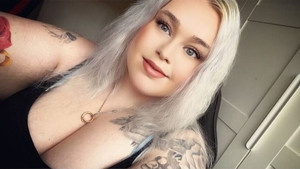 Bác sỹ hốt hoảng cấp cứu cho bà bầu da xanh lè rồi bật cười khi biết 'thủ phạm'