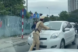 Khởi tố tài xế 'ma men' tông đại uý CSGT chấn thương sọ não