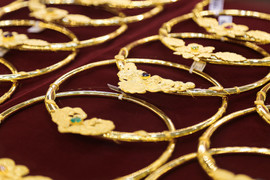 Giá vàng hôm nay 12/1: Vàng quay đầu tăng nhẹ