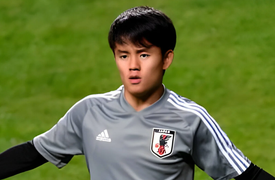 Ngôi sao Nhật Bản đắt giá nhất hết chấn thương, tuyển Việt Nam thêm khó khăn