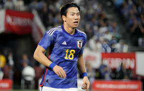 Tiền đạo thi đấu ở Bundesliga khao khát sút tung lưới đội tuyển Việt Nam