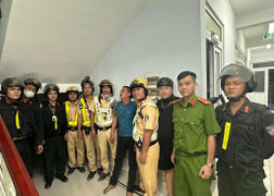 TP.HCM: Cảnh sát nổ súng, bắt kẻ cướp xe máy người đi đường